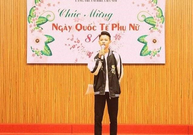 Phung Van Cuong MC In International Women's Day