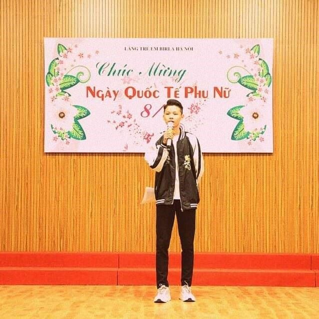 Phung Van Cuong MC In International Women's Day